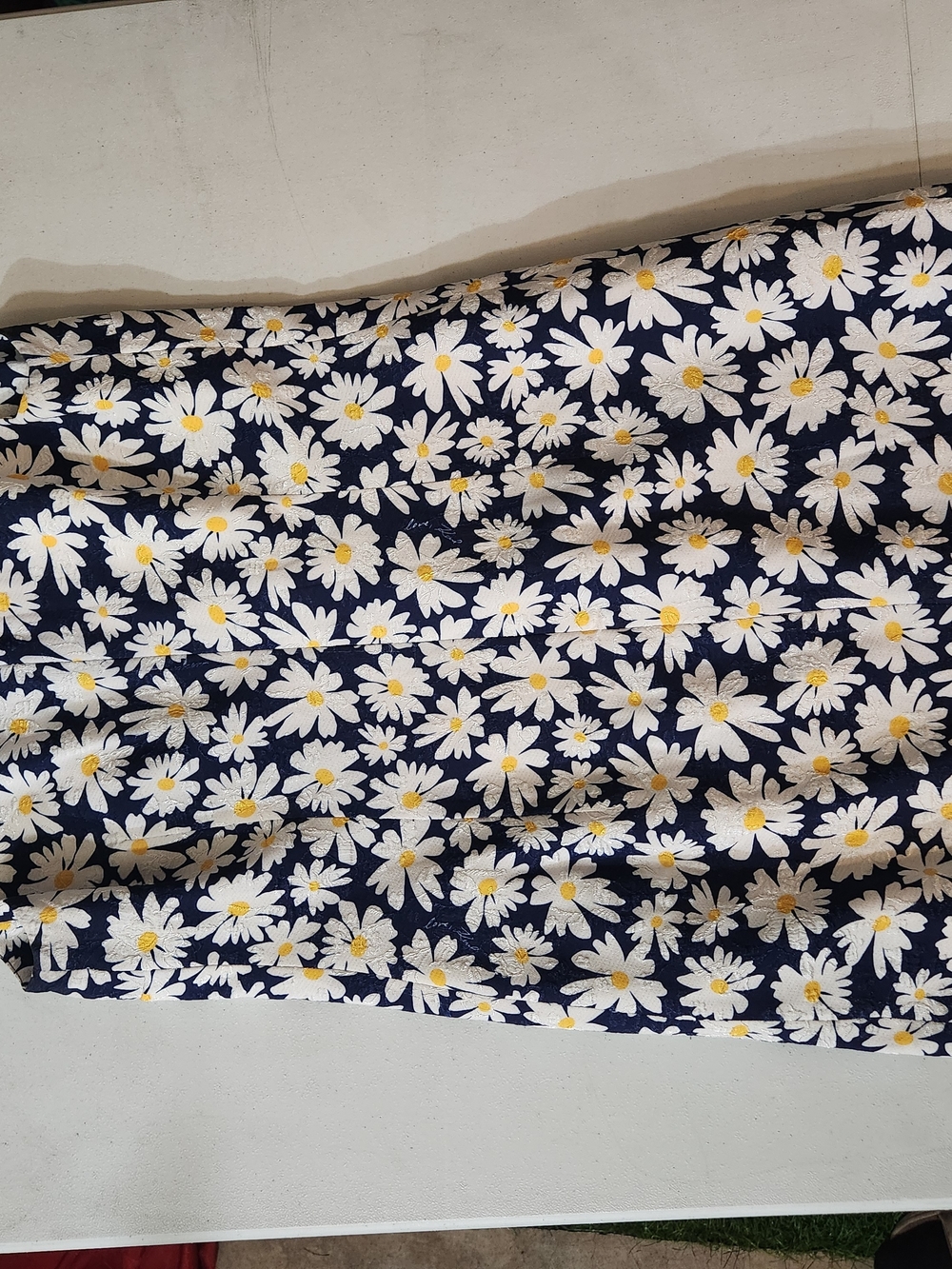Karl Lagerfeld Paris- Daisy Floral Ruffle Hem Dress - Size 6 - Like New - Picture 2 of 3